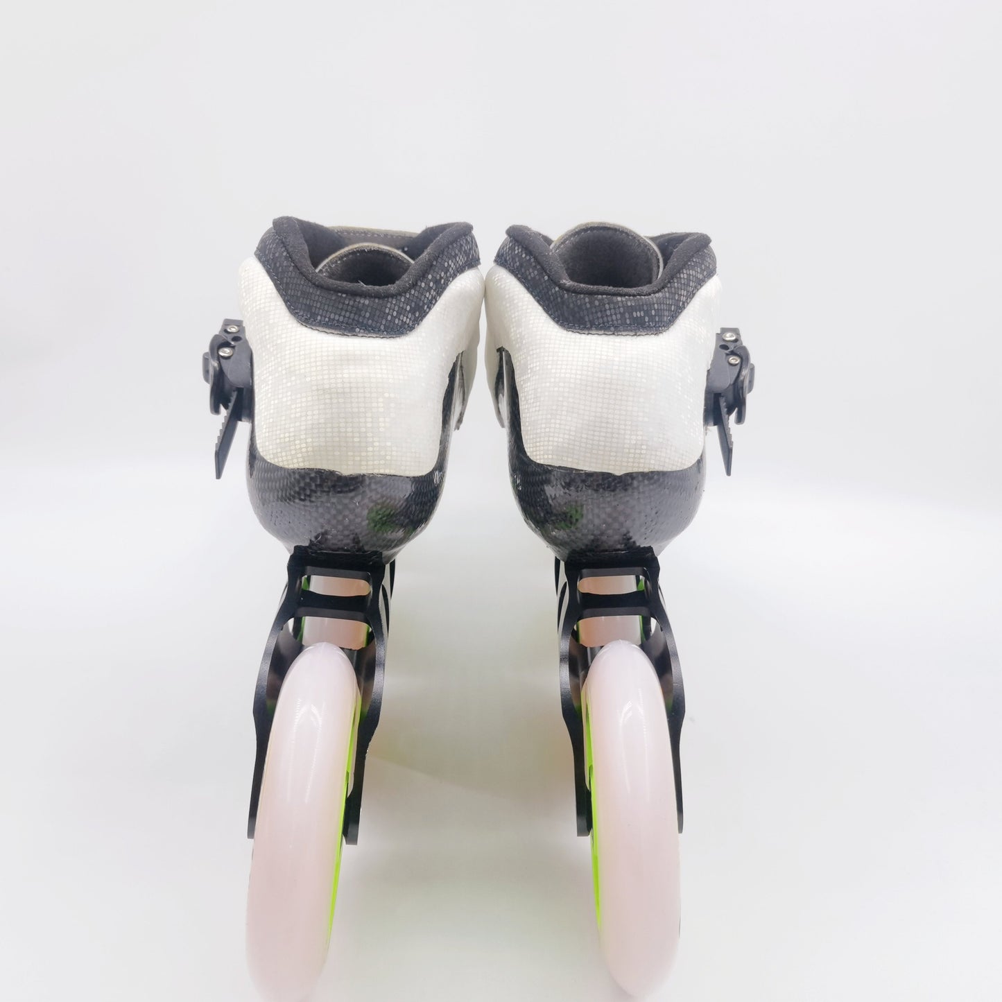 WUR Skates brand inline Speed Skates F1 black and white Color With Double Hardness Wheel